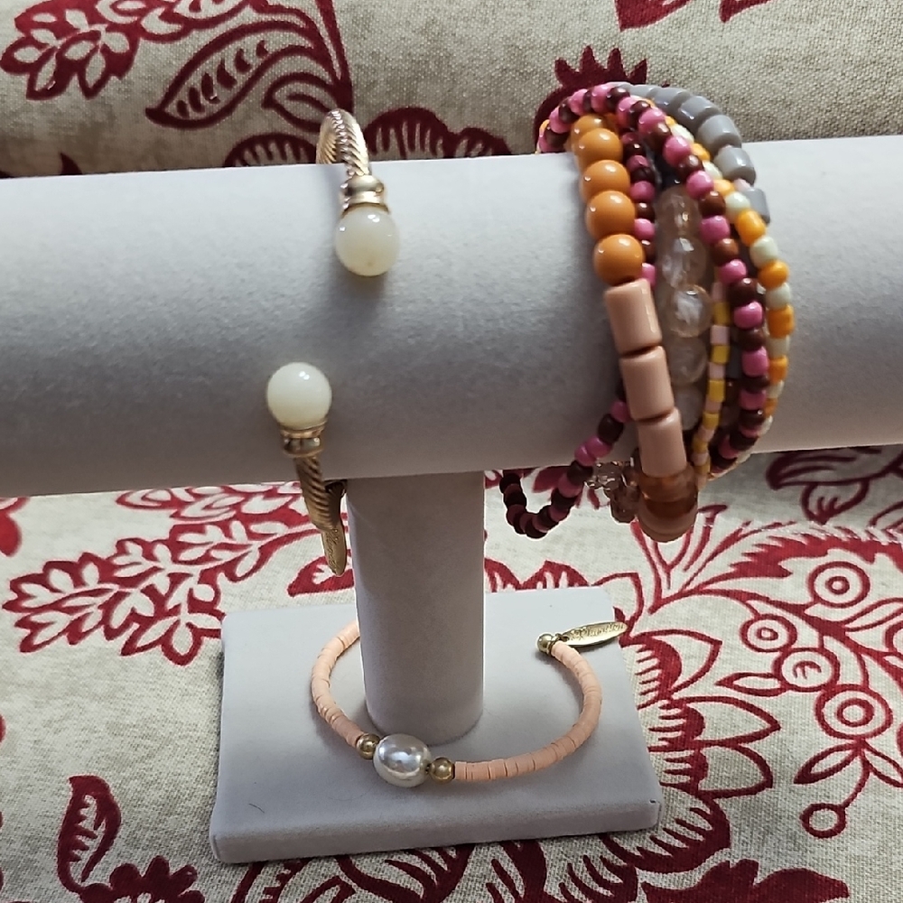 Plunder Multicolor Beaded Bracelet Set - image 1